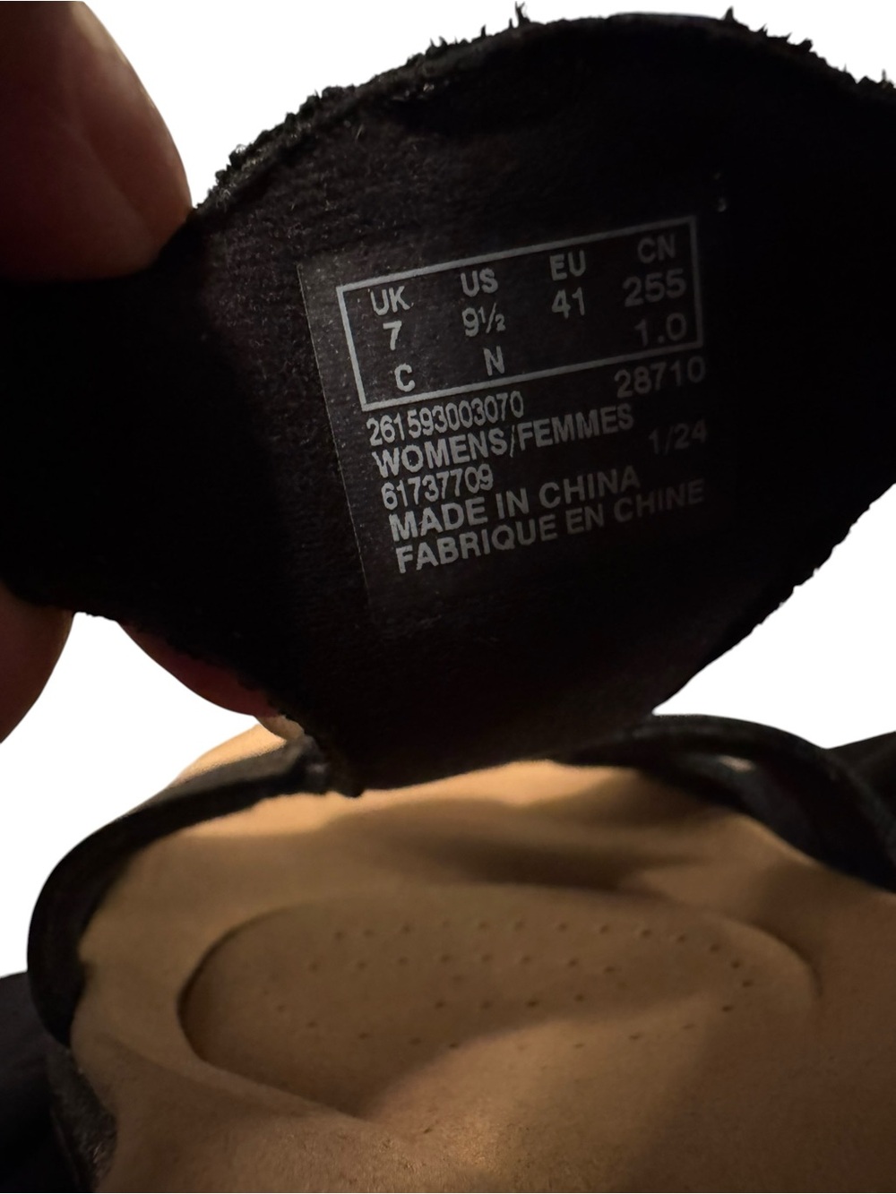 Clarks Black Women's Leather T-strap Sandals - Comfort Footbed Women’s size 9.5 - Picture 7 of 8